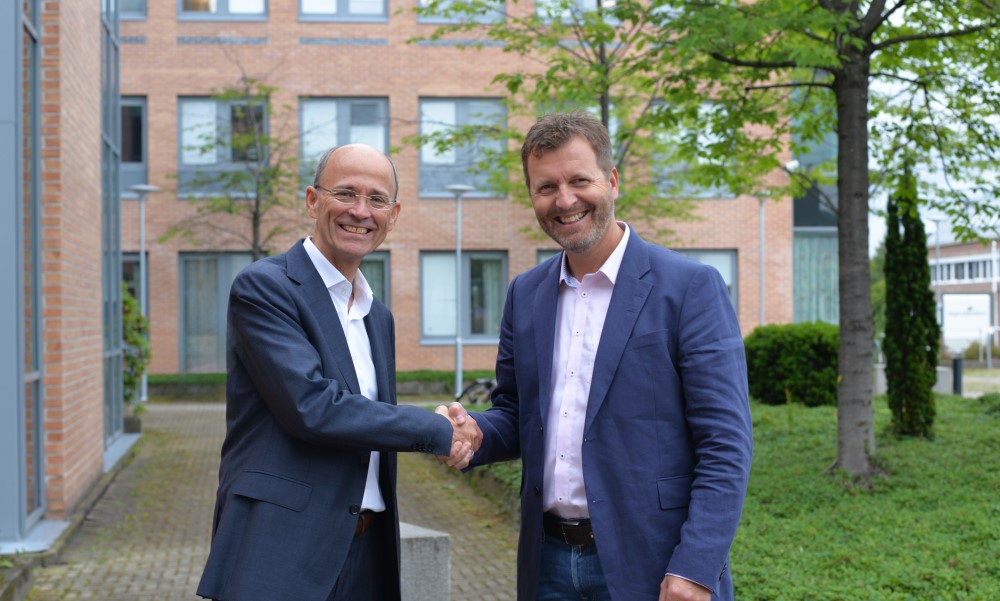 Bjørnar Andresen, administrerende direktør i 4Human og Ove Jørgen Carlsen, administrerende direktør i Xledger Norge.. Foto