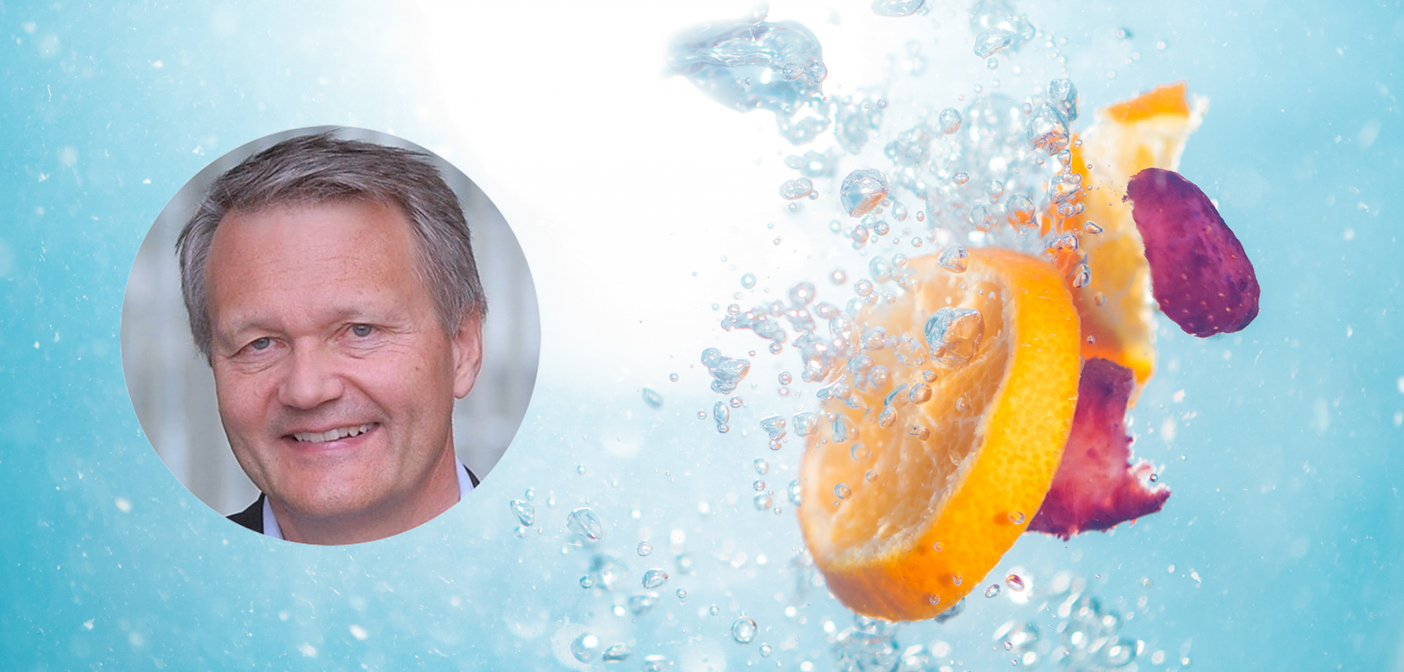 Appelsinskiver og kronblader som slippes i vann sammen med et profilbilde av Xledger ansatt Knut Rønning.