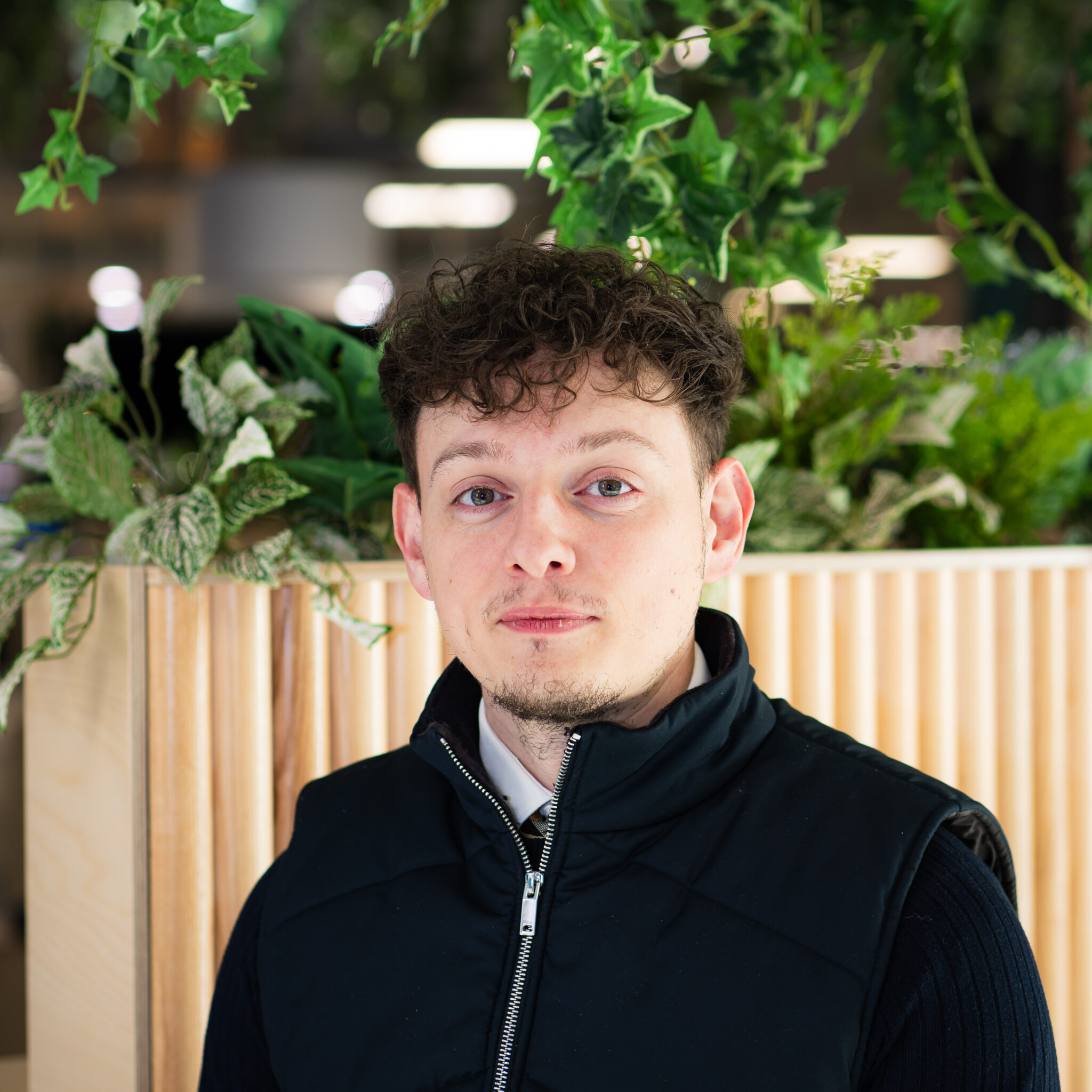 Lewis Gibbons Headshot